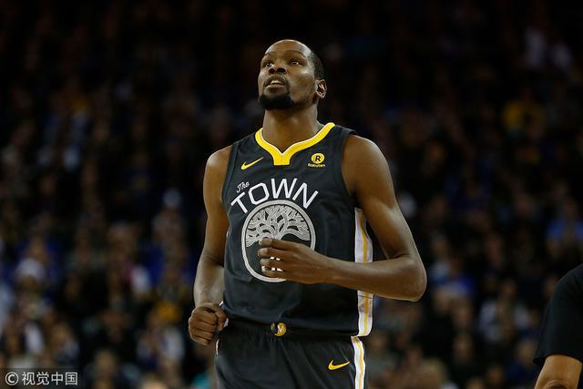 字母哥24+10雄鹿轻取黄蜂4连胜 魔术力克爵士